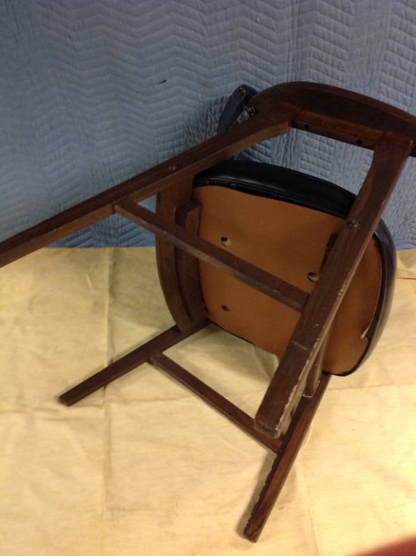 lot 60 image: MID CENTURY MODERN PAOLI STYLE ARM LOUNGE CHAIR EAMES ERA BY ECK ADAMS