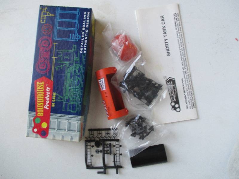 roundhouse products shorty tank car...