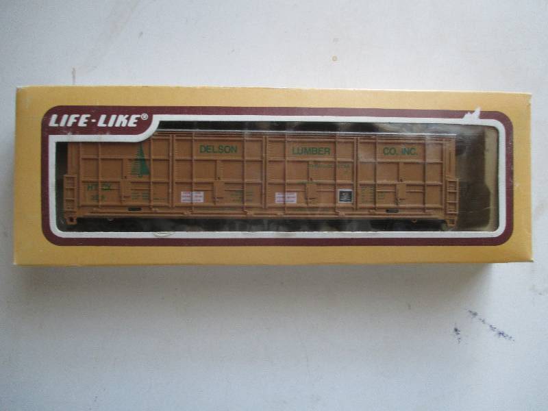 life-like thrall door car delson...