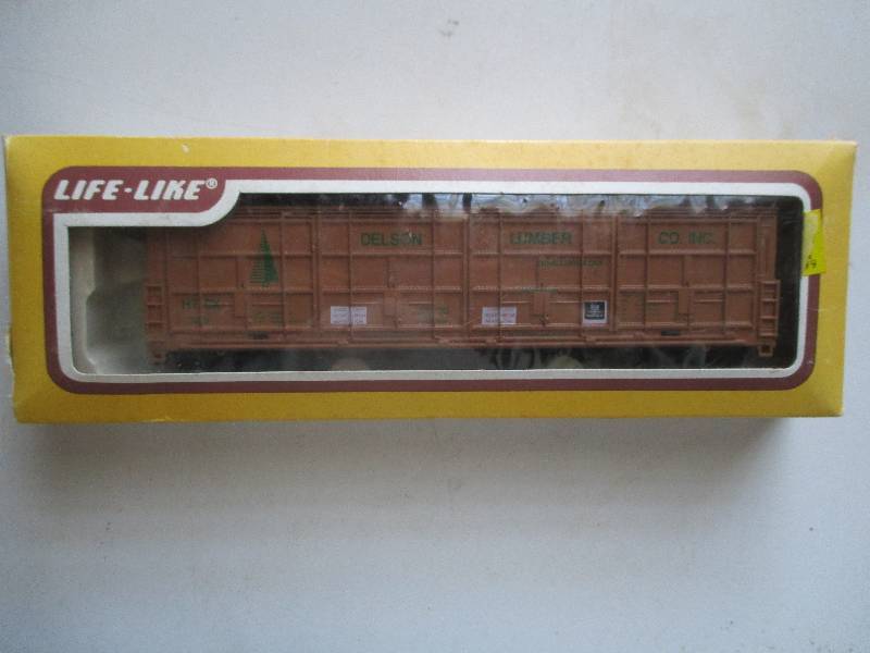 life-like thrall door car delson...