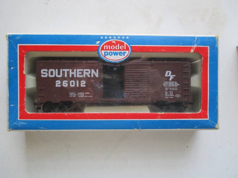 model power 40 box car ...