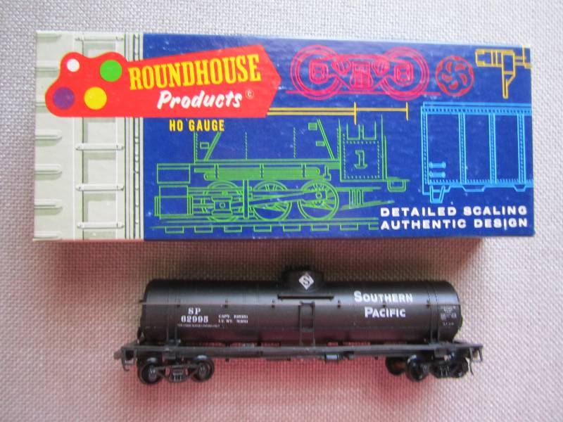 roundhouse products shorty tank car...