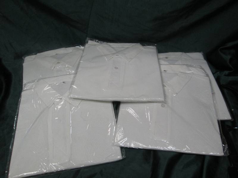 Qty 5 short sleeve shirt size XL...