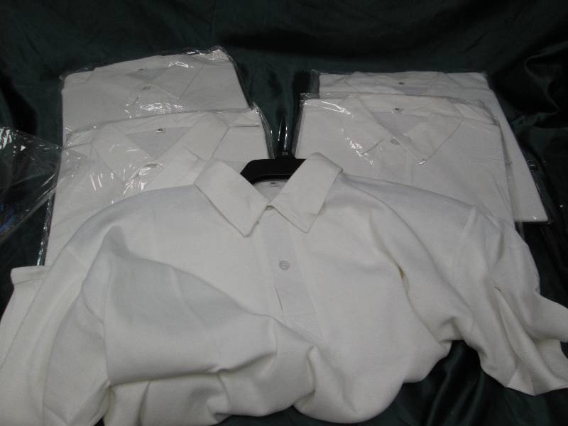 Qty 5 short sleeve shirt size XL...