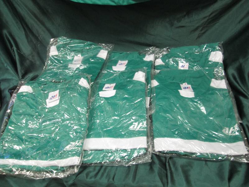 Qty 7 AF  sports green and white sh...