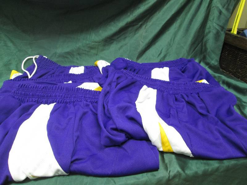 Qty 5 purple, white, and yellow sho...