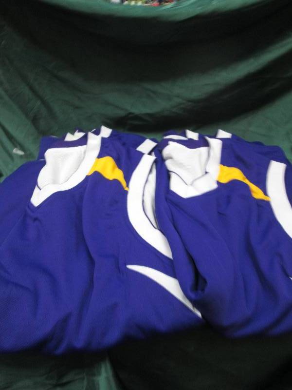 Qty 6 purple, white, and yellow tan...