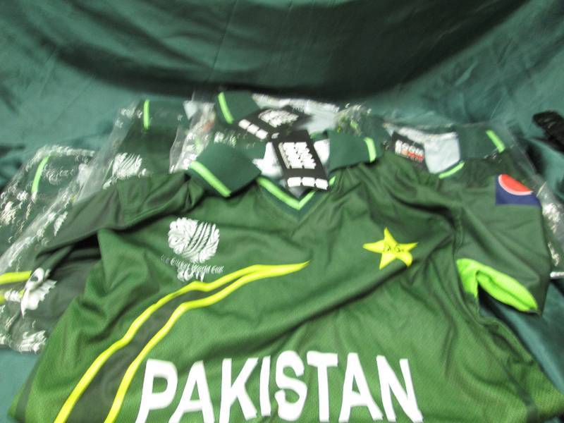 Qty 7 Boom Boom shirt ICC Cricket w...