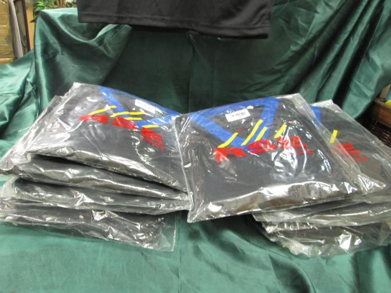 Qty 12  RSE sports wear Black, whit...