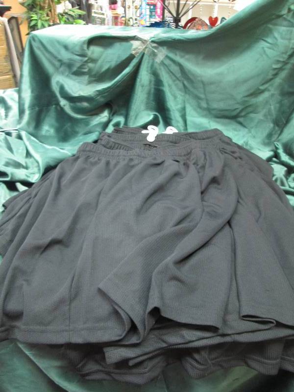 Qty 11 Augusta sport wear black sho...
