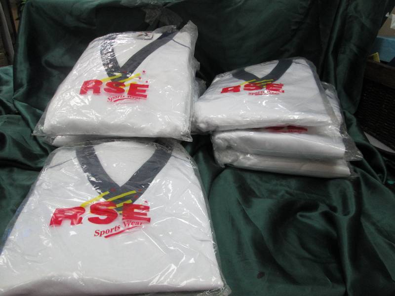 7- L and 4-XL RSE sport wear white ...