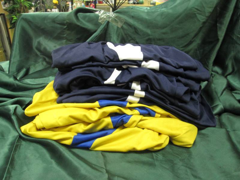 Assortment of Medium shorts...