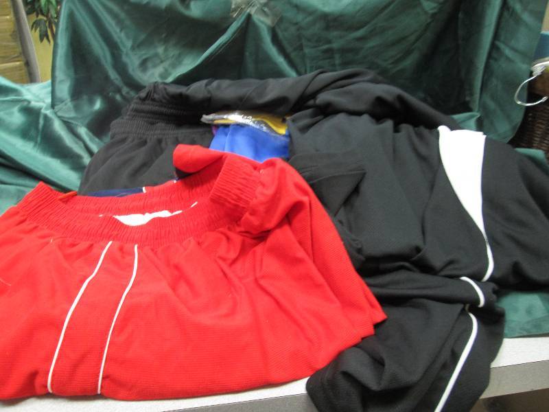 Assortment of XL shorts...