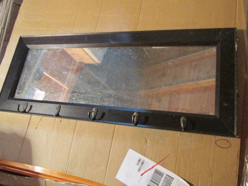 36 x 15 mirrored hanger.  One hook...