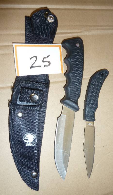 Hunting knife set with 2 knives and...