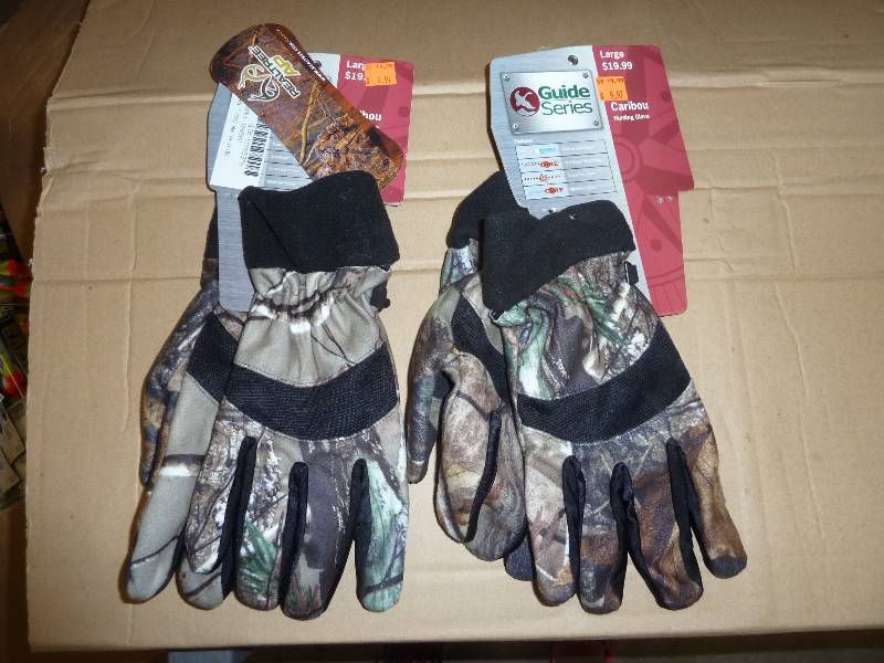 Two pair light camo gloves - new - ...