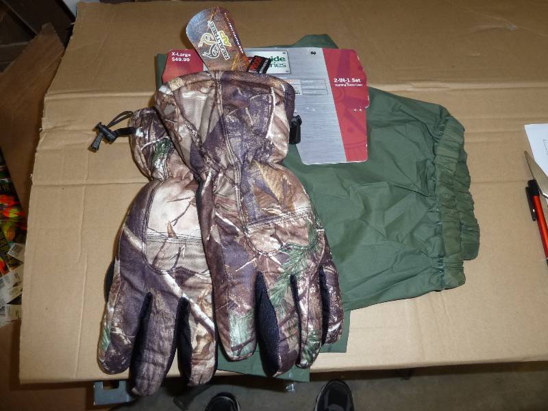 New mens XL gloves and new Lg rain ...