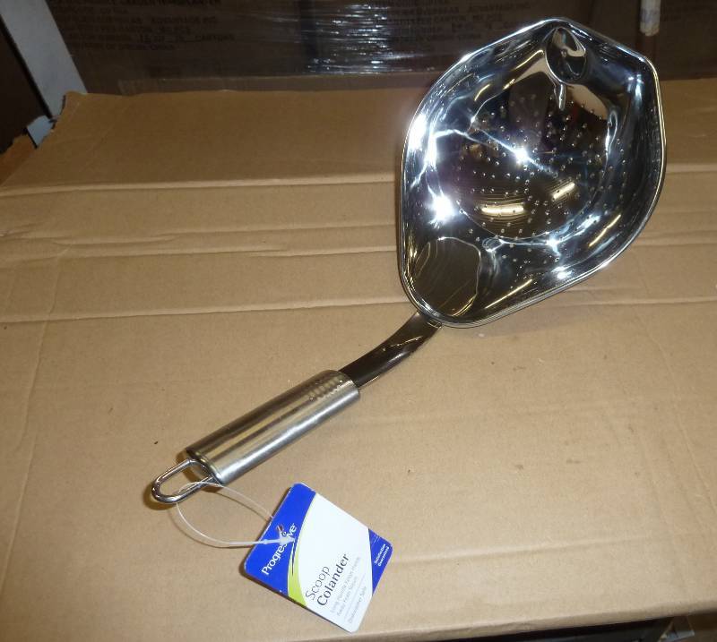 Scoop colander...