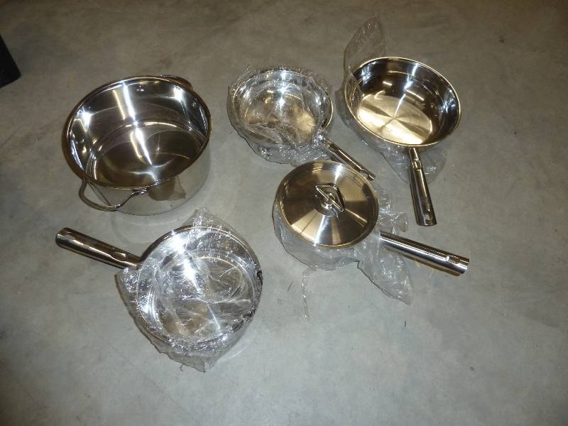pot pan set...