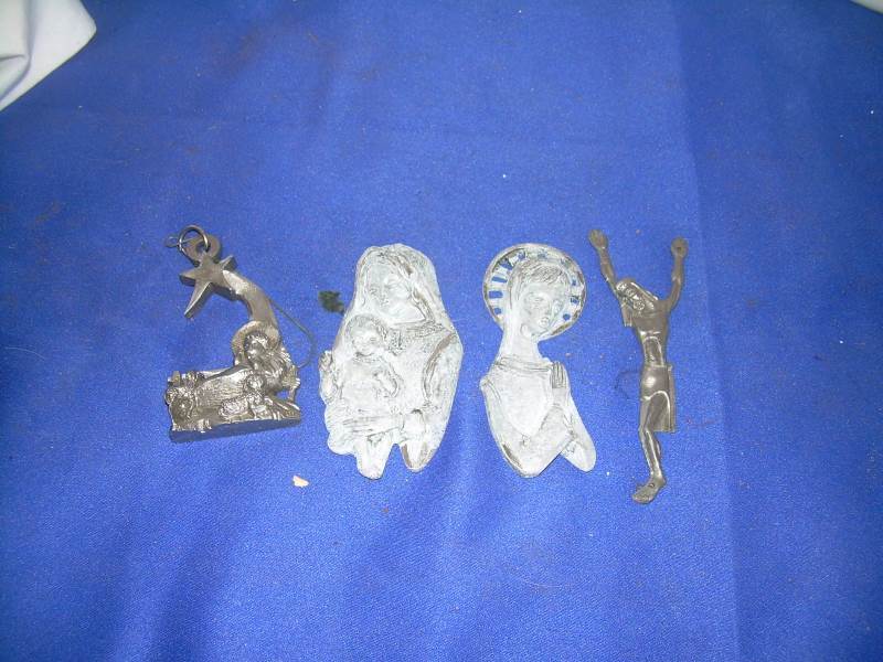 Set of 4 metal pieces Religious