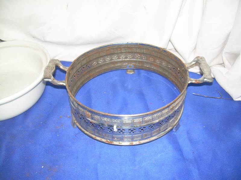 vintage bowl and meatl holder