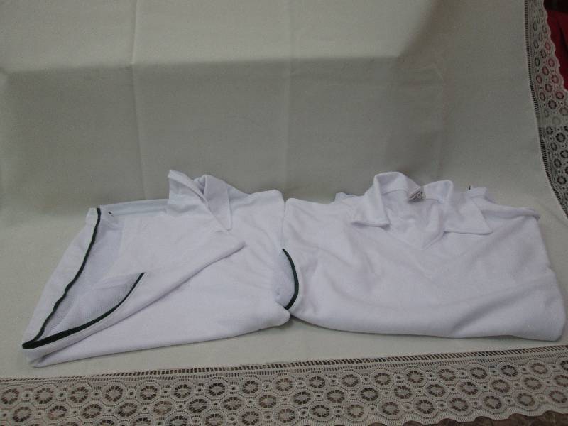 White Performance shirt with emeral...
