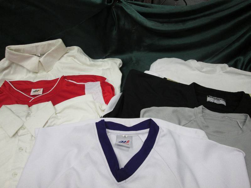7 long sleeved shirts variety of si...