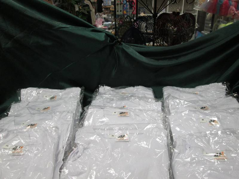 12 short sleeved white t-shirts var...