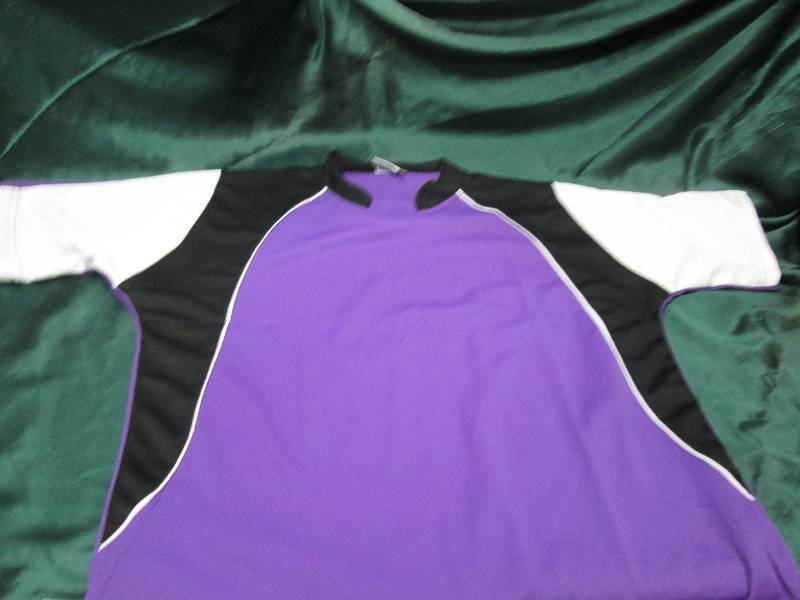 7 short sleeved purple black and wh...