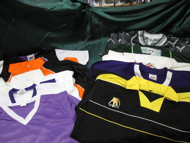 10 short sleeved shirts variety of ...