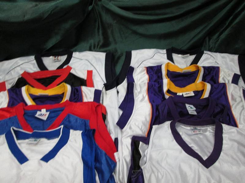 10 sleeveless shirts variety of sty...
