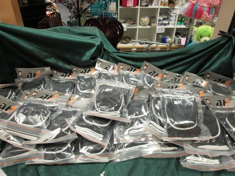 20 junior vollyball knee protectors...