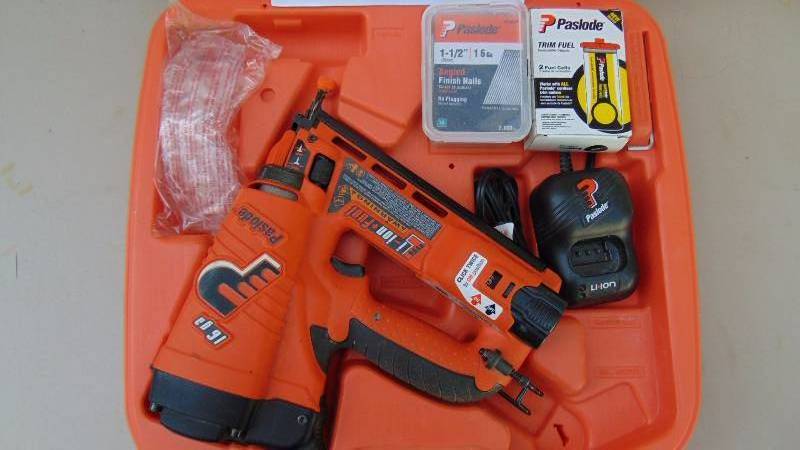 Paslode Cordless 16 Gauge Angled Lithium-Ion Finish Nailer