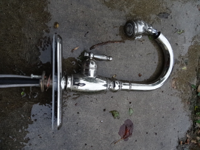 Used kitchen faucet