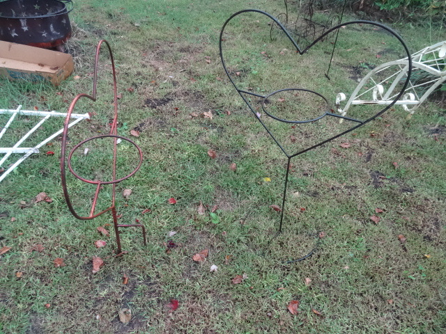 Heart shaped planter holders