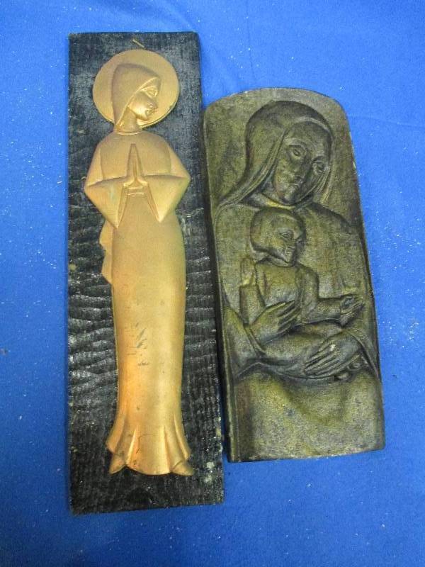 Statue of Mary and Statue of Mary a...