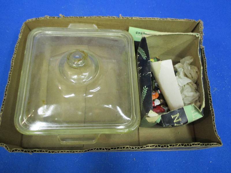 Pyrex casserole bowl, Nativity scen...
