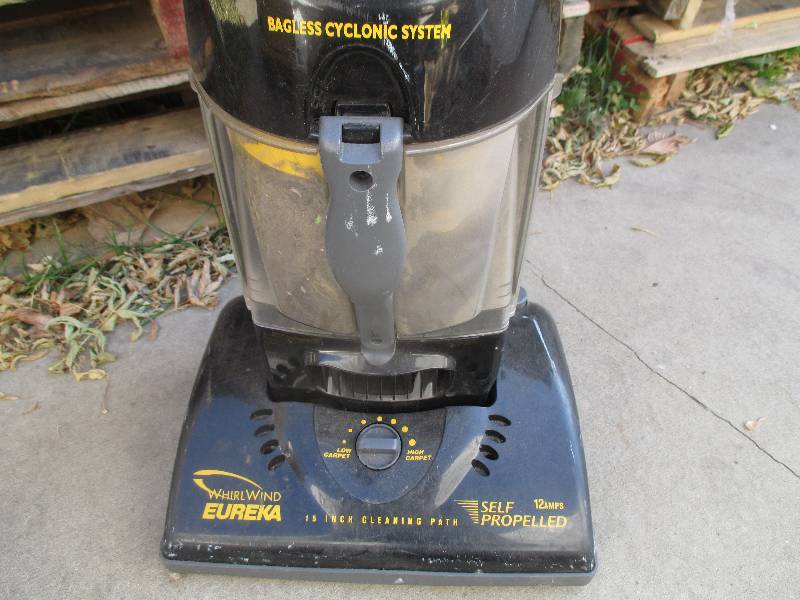 Bagless vacuum cleaner...