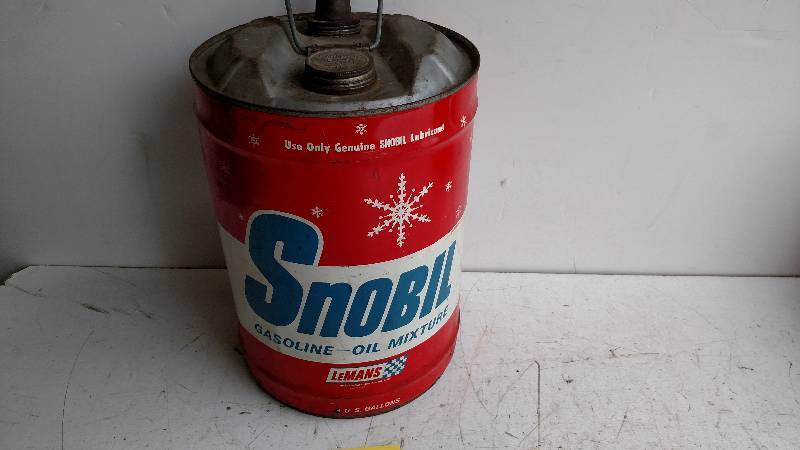 lot 115 image: Lemans Snobil 6  Gallon Gas Can...