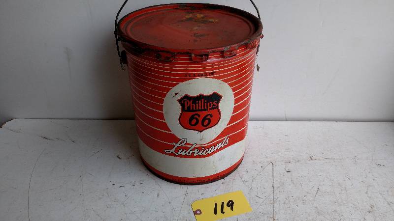 lot 119 image: Phillips 66 5 Gallon Grease Can...
