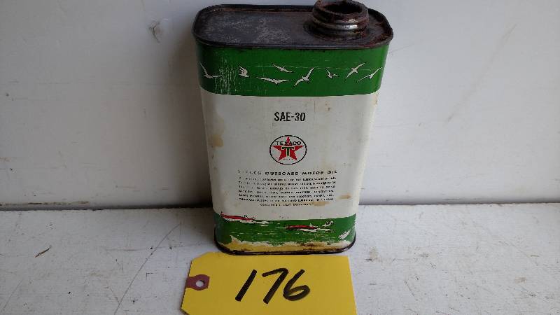 lot 176 image: Texaco Outboard Oil 1 Quart Can...