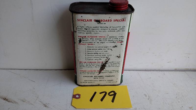 lot 179 image: Sinclair Outboard Oil 1 Quart Can...