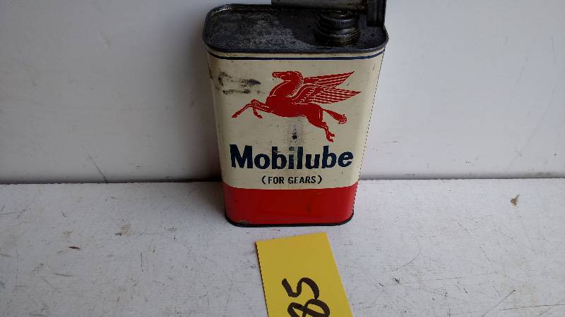 lot 185 image: Mobilube Pegasus Gear Oil 1 Quart C...