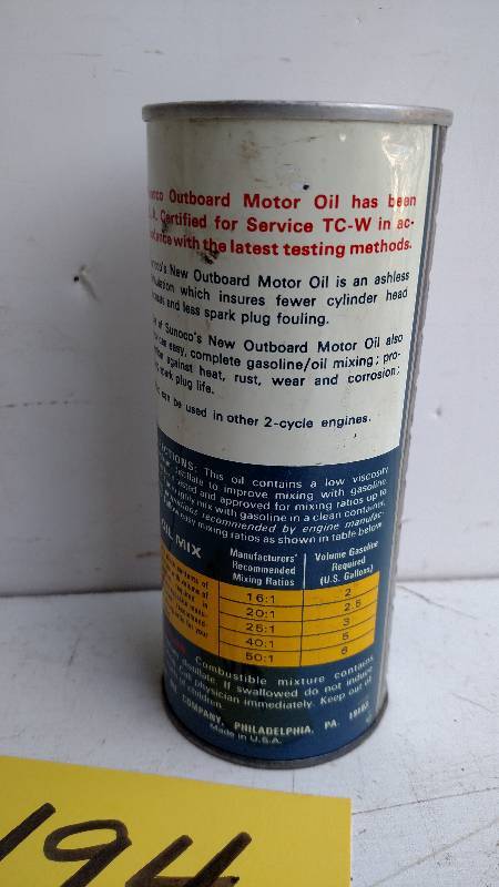 lot 194 image: Sunco D-X Outboard Oil 1 Quart Can,...
