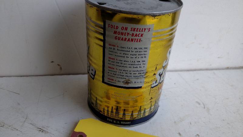 lot 227 image: Skelly Supreme Motor Oil 1 Quart Ca...
