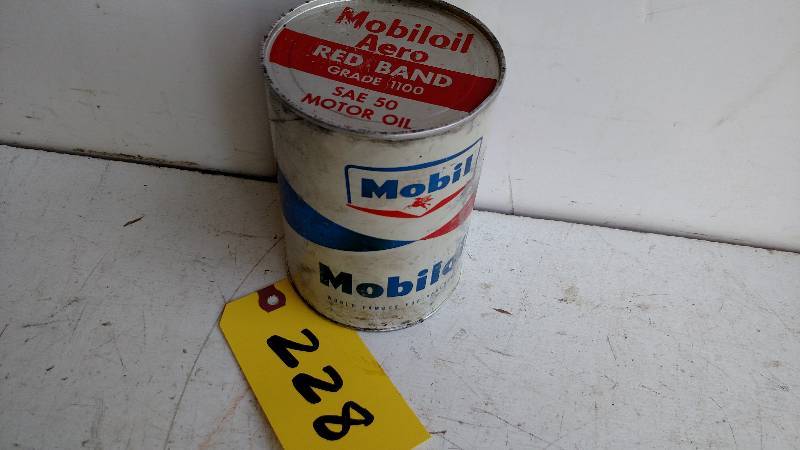 lot 228 image: Mobil Pegasus Aero Red Band Motor O...