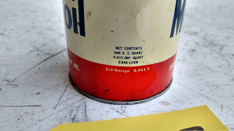 lot 233 image: Socony Mobil Pegasus Vacuum Oil 1 Q...