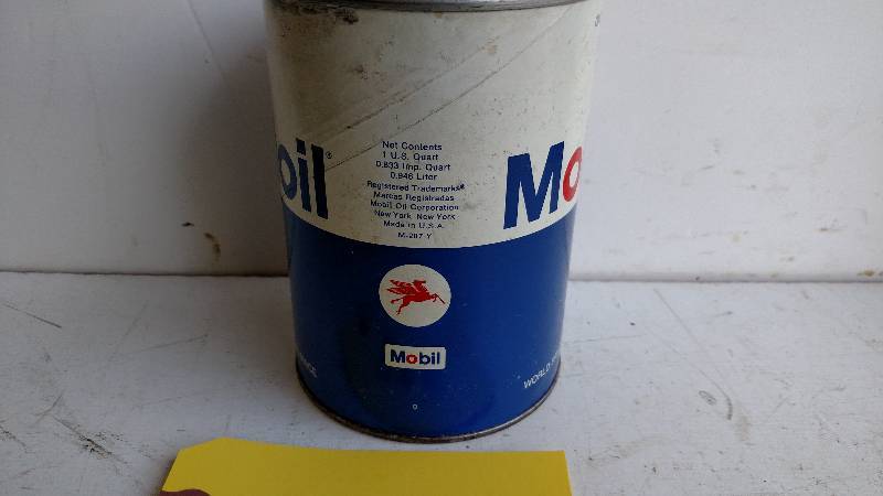 lot 235 image: Mobiloil Pegasus Motor Oil 1 Quart ...