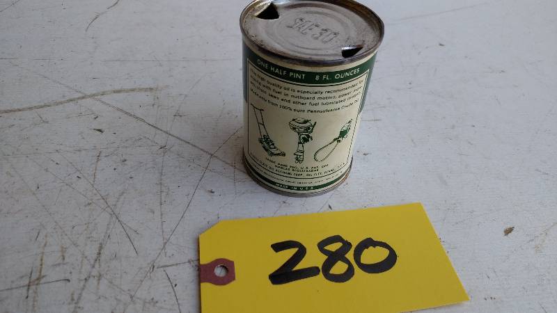 lot 280 image: Quaker State Duplex Outboard Oil 8 ...