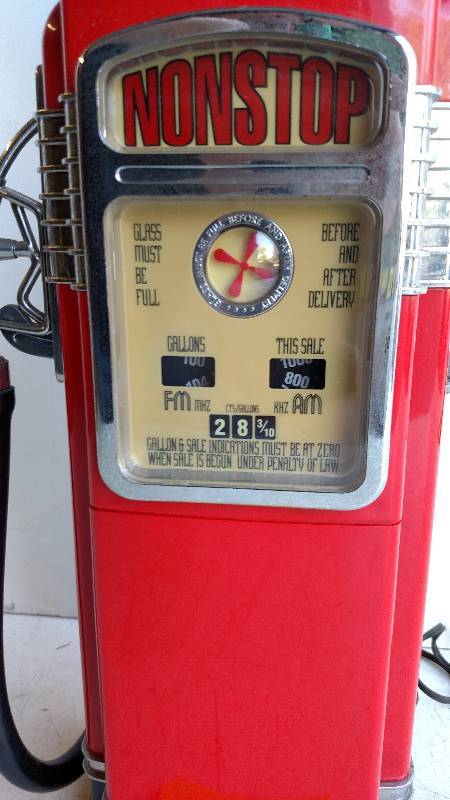 lot 351 image: Gasoline Pump AMFM Radio Cassette ...